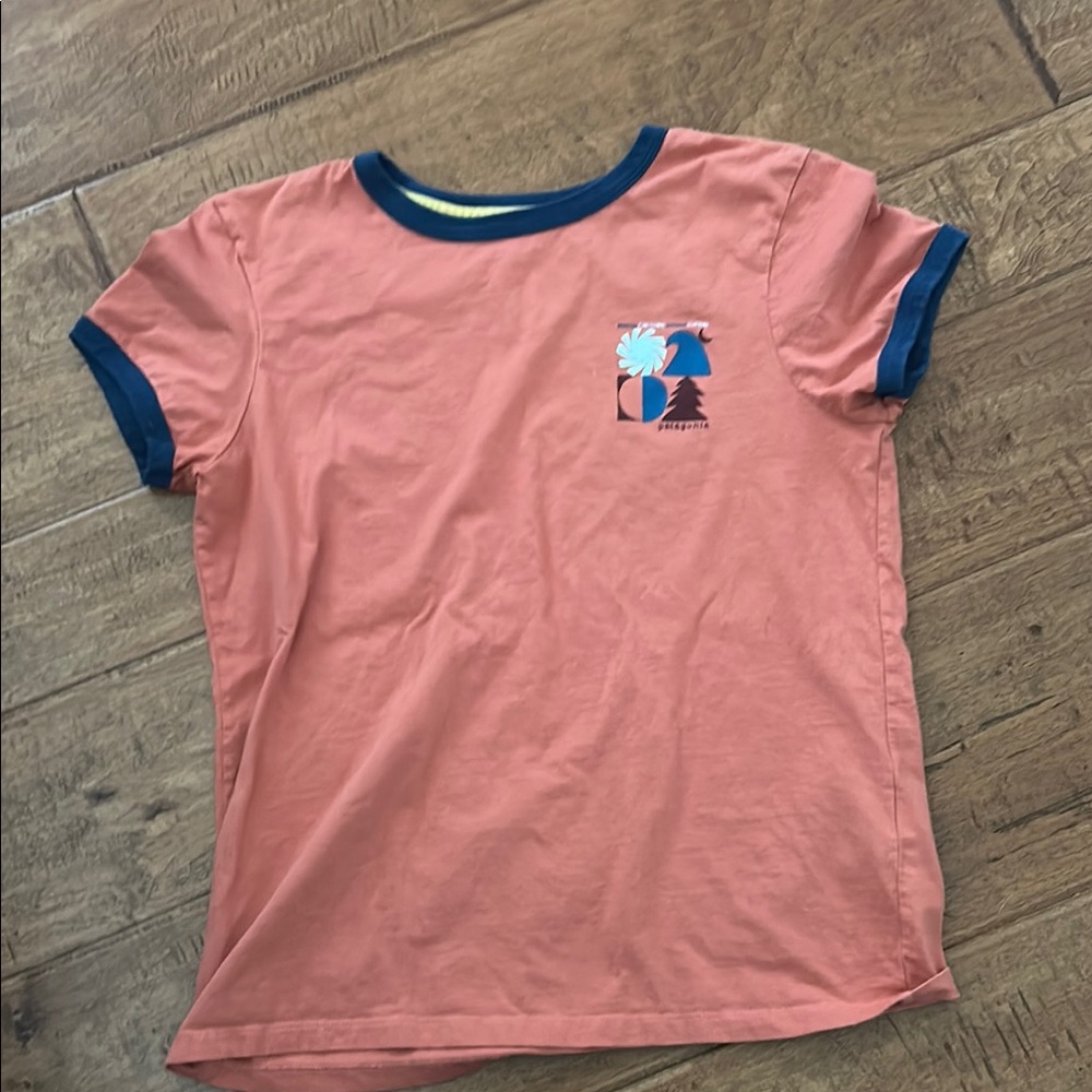 Women’s Patagonia shirt